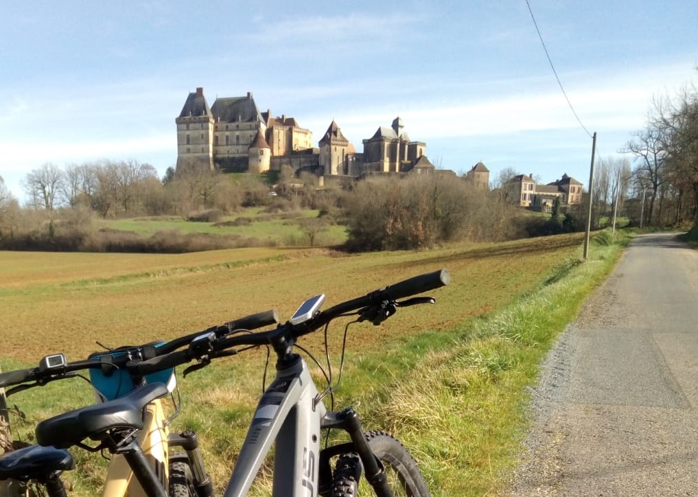 Balade sur la route des Châteaux en vélo électrique 