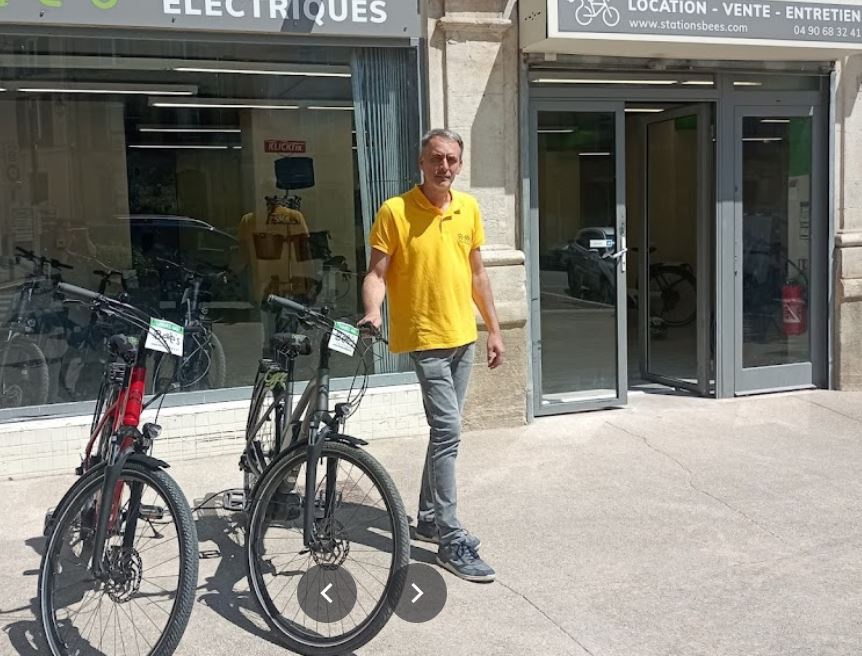 Balade des villages perchés du Sud Luberon en vélo électrique